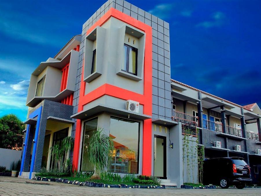Oyo 587 Penginapan Sinar Harapan Probolinggo Exterior foto