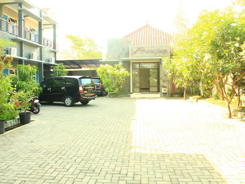Oyo 587 Penginapan Sinar Harapan Probolinggo Exterior foto