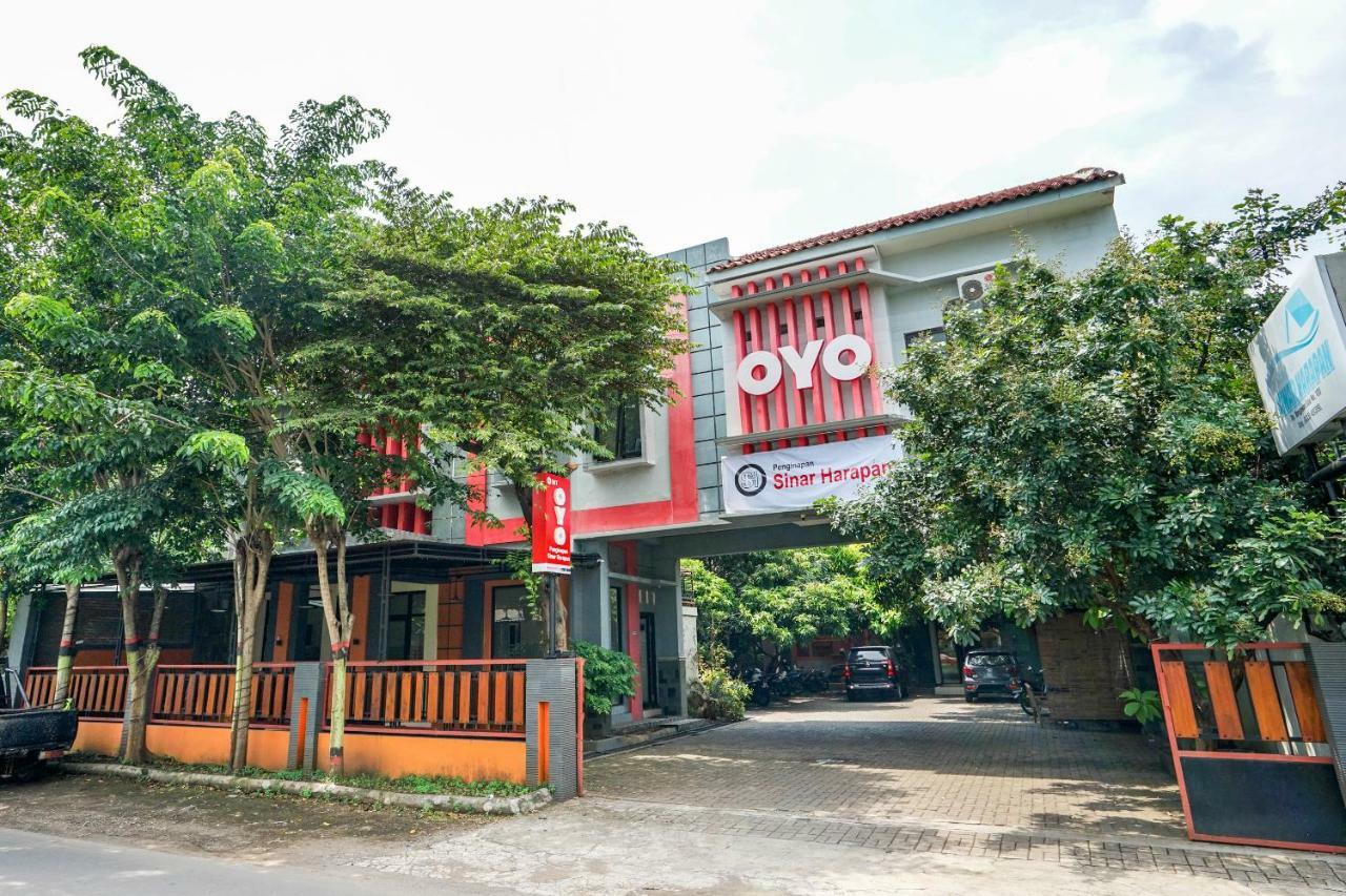 Oyo 587 Penginapan Sinar Harapan Probolinggo Exterior foto