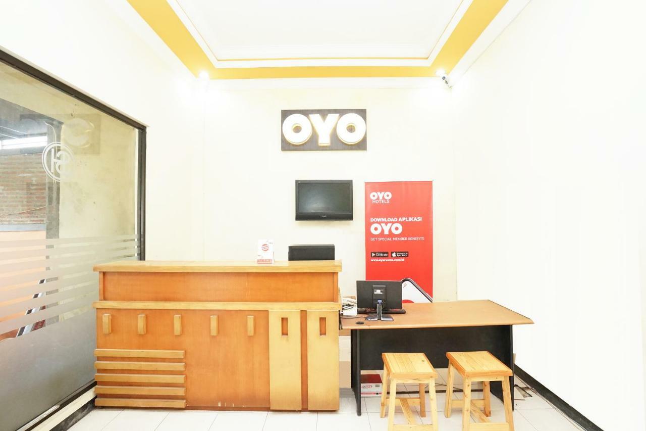 Oyo 587 Penginapan Sinar Harapan Probolinggo Exterior foto