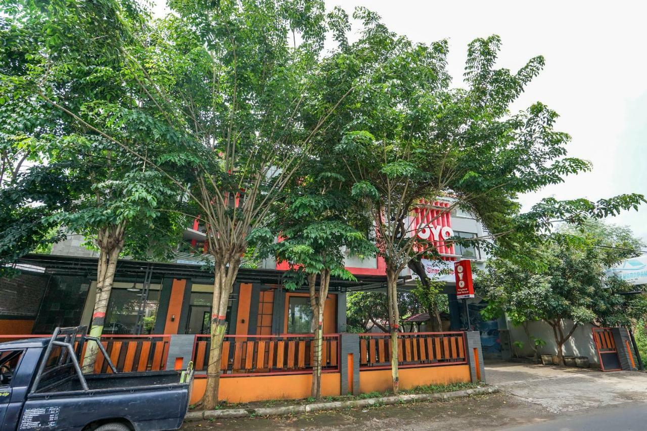 Oyo 587 Penginapan Sinar Harapan Probolinggo Exterior foto