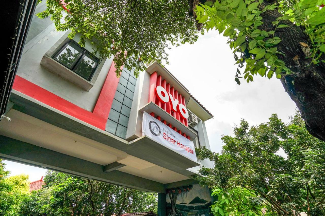 Oyo 587 Penginapan Sinar Harapan Probolinggo Exterior foto