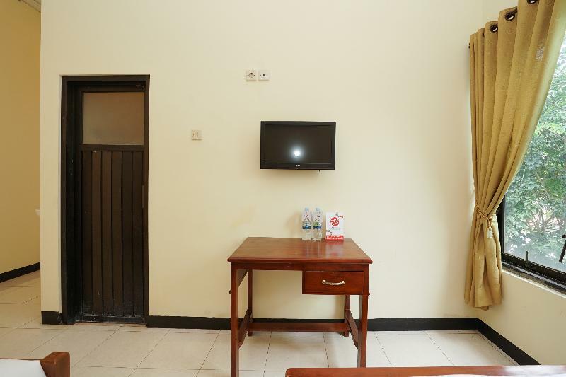 Oyo 587 Penginapan Sinar Harapan Probolinggo Exterior foto